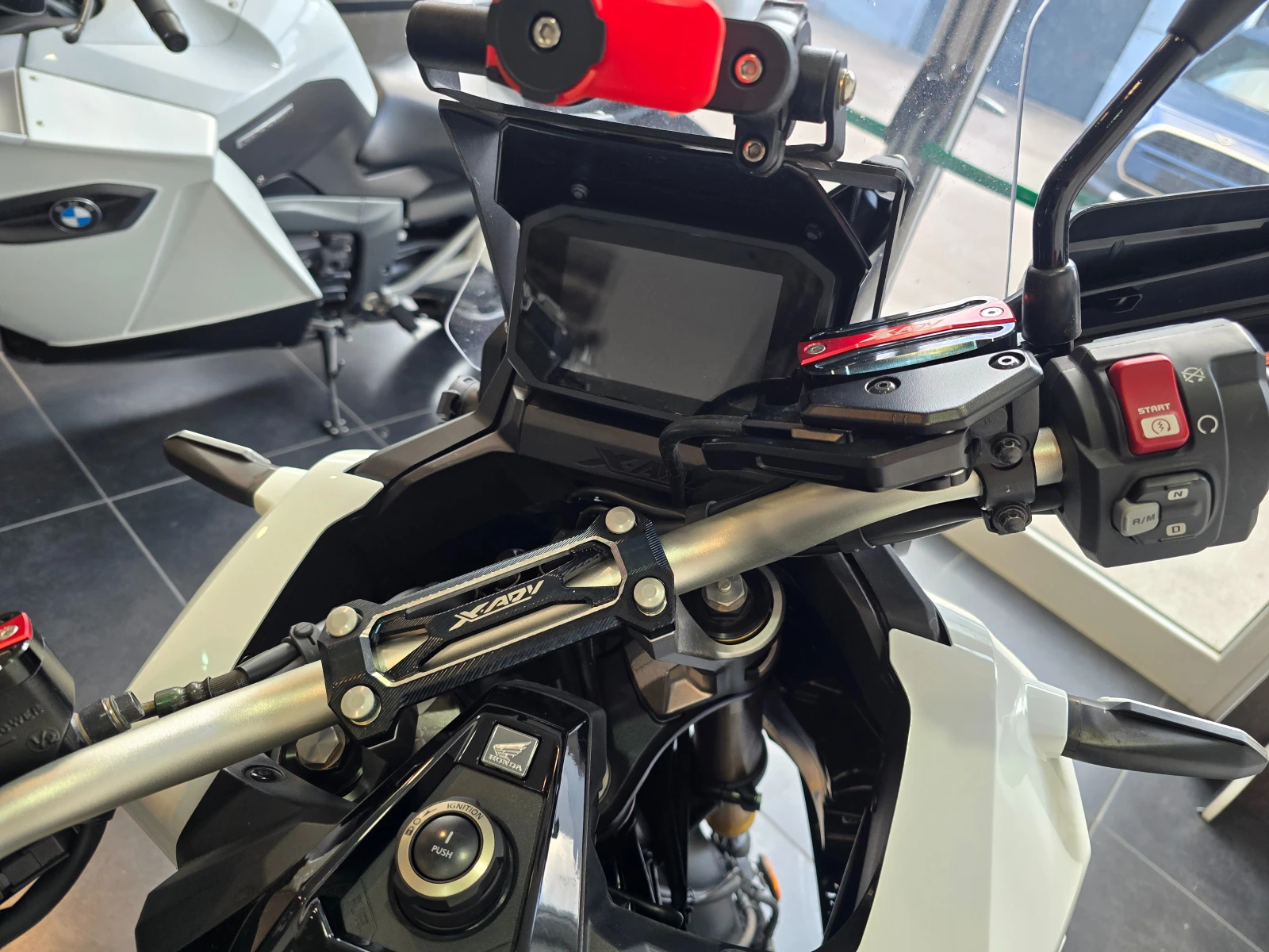 Honda X-ADV 750  6000km!!! Full Adv. Kit - изображение 4