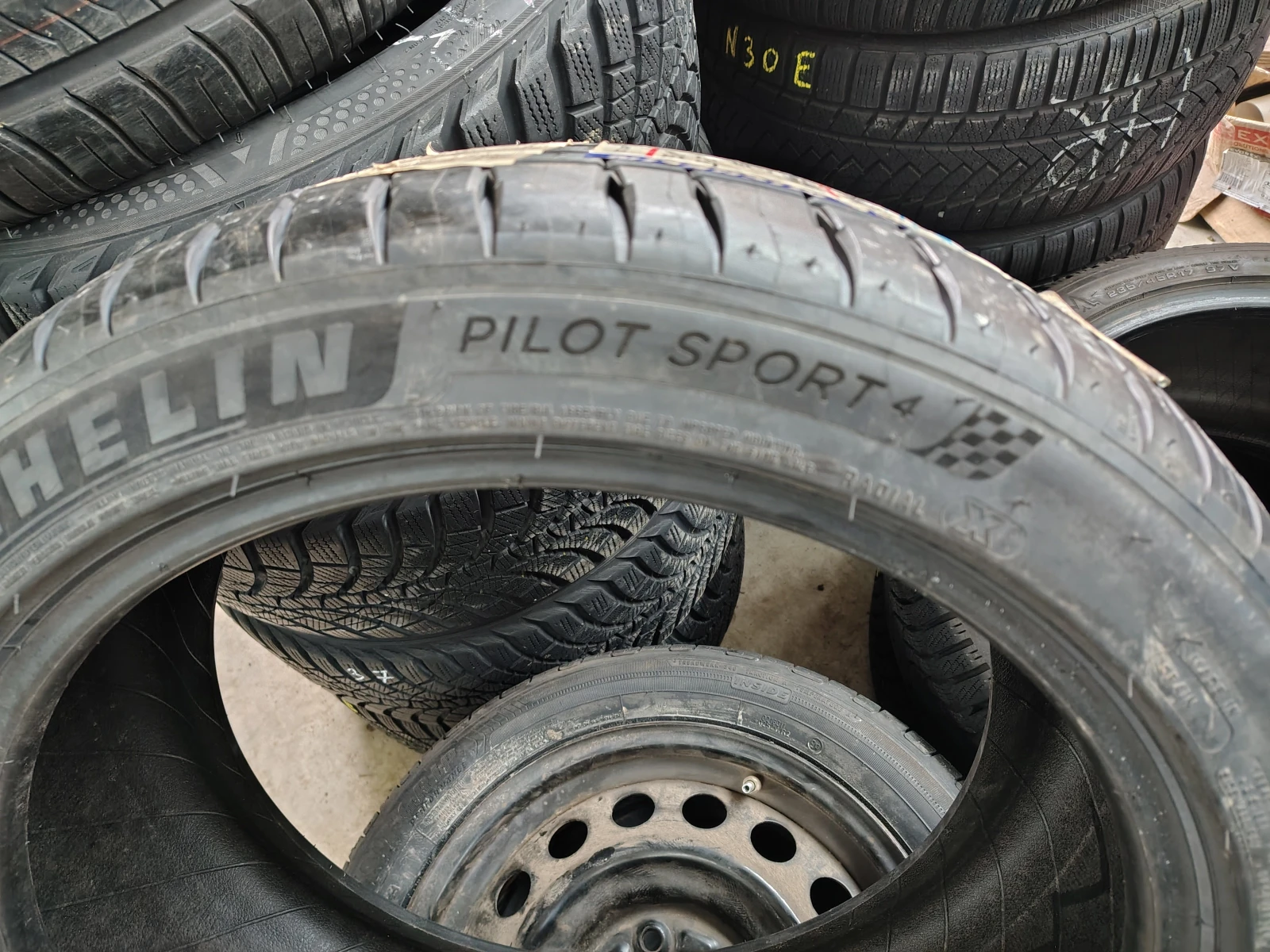 ���� 215/45R18 | Mobile.bg � ����������� 4