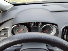 Opel Astra J 1.6 ГАЗ от България, снимка 9