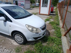 Opel Corsa 1+ 1 - 900 € / 1760.25 лв. - 51842707 3