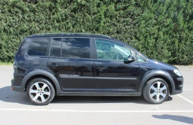 VW Touran CROSS  2.0 TDI   6+ 1 МЕСТА   НОВ ВНОС   | Auto.bg — изображение 4