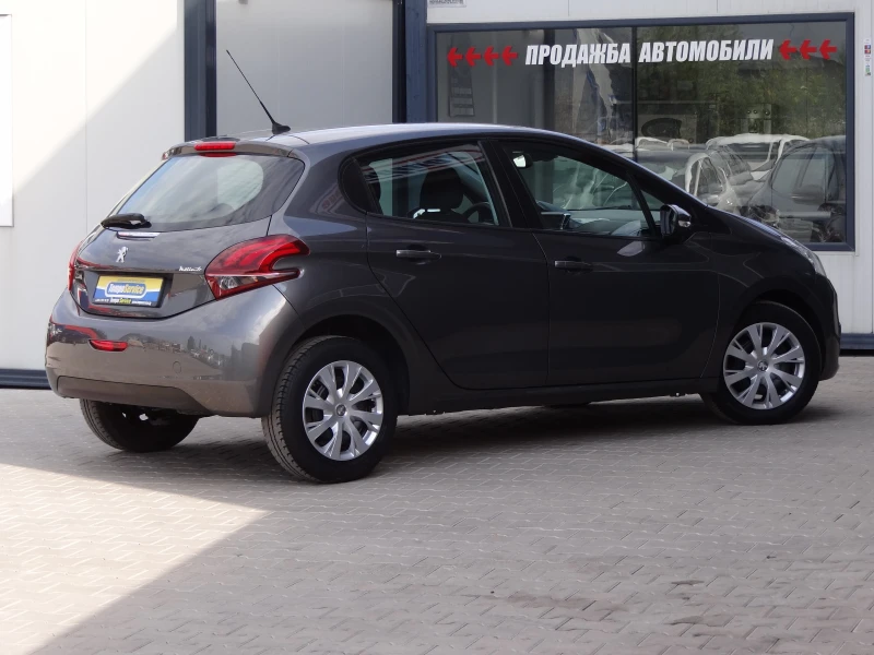 Peugeot 208 1.5 Blue-HDI 102k.c. /Навигация/Автопилот/Euro-6/, снимка 5 - Автомобили и джипове - 47056133