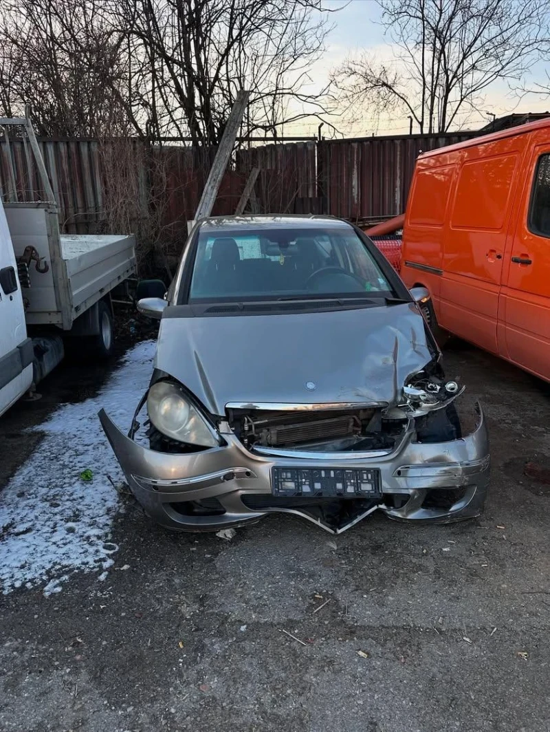 Mercedes-Benz A 180, снимка 5 - Автомобили и джипове - 48576517