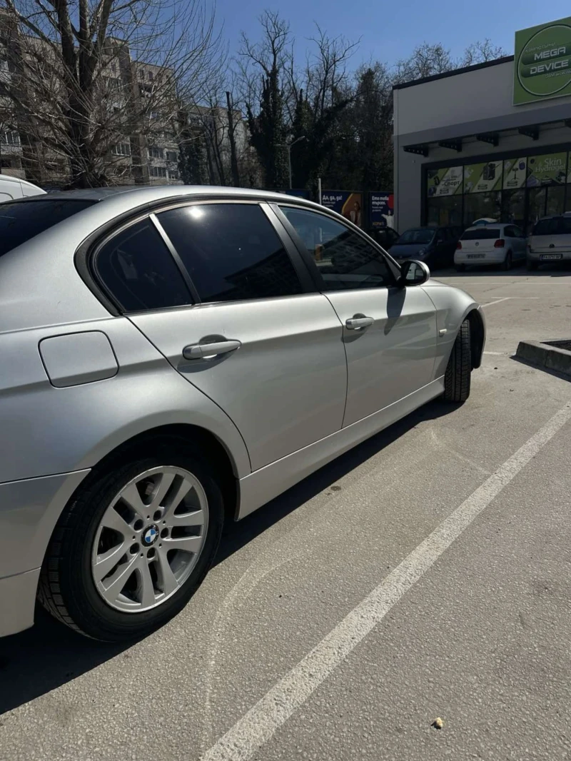 BMW 320 2.0D, снимка 6 - Автомобили и джипове - 49434571