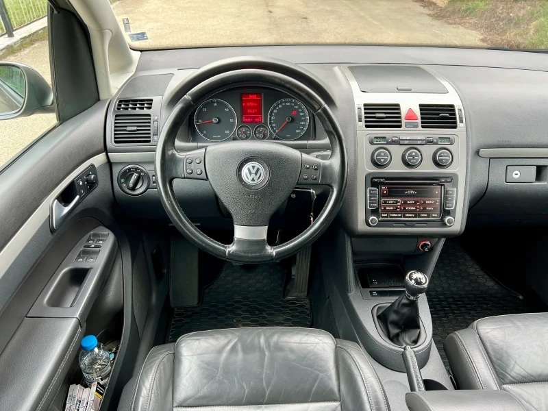 VW Touran 2.0 TDI без ръжди , снимка 10 - Автомобили и джипове - 49504808