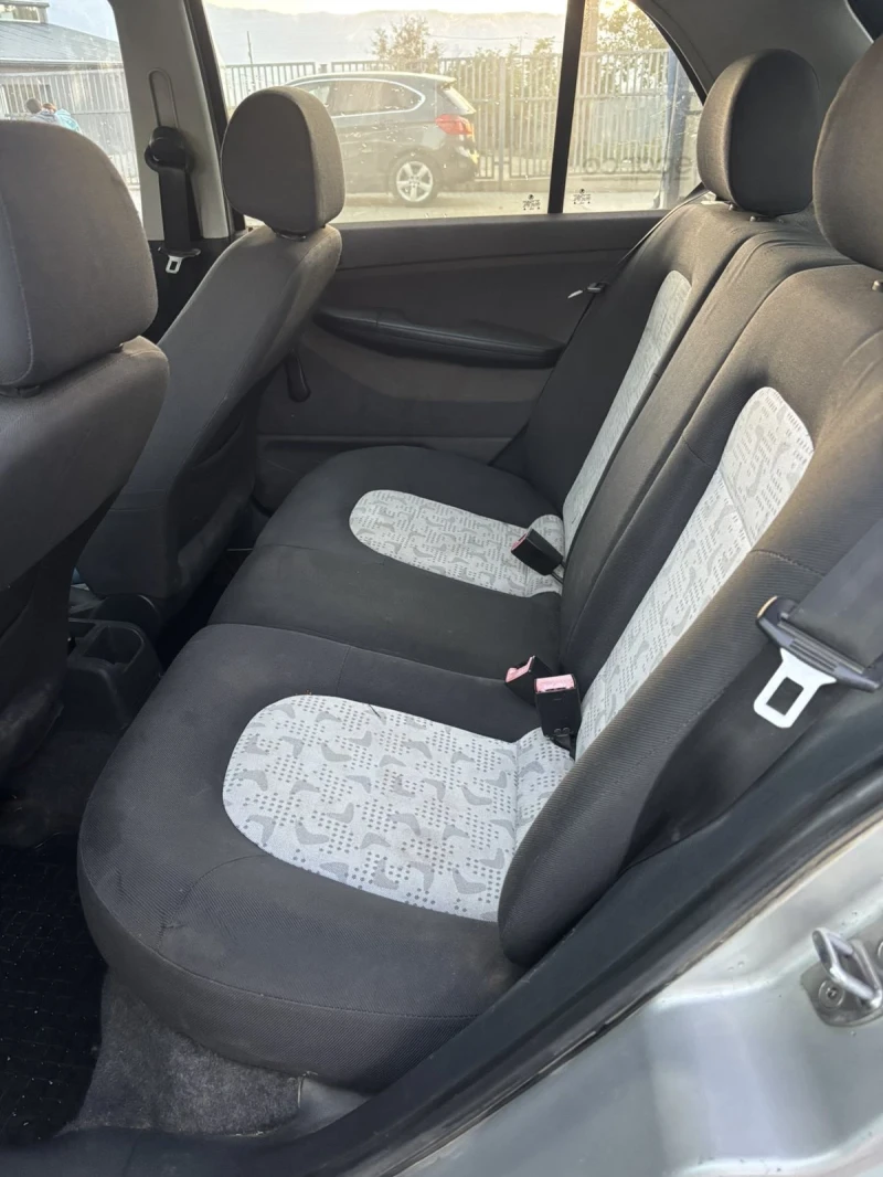 Skoda Fabia, снимка 7 - Автомобили и джипове - 52265624