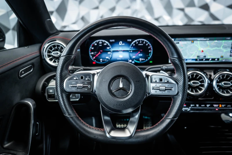 Mercedes-Benz CLA 250 e Coupe * AMG* Camera, снимка 11 - Автомобили и джипове - 52524142