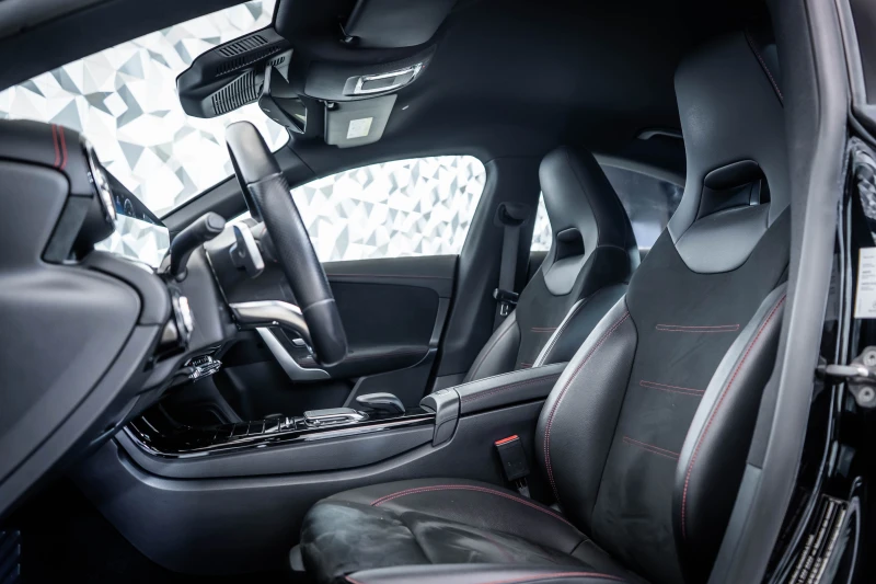 Mercedes-Benz CLA 250 e Coupe * AMG* Camera, снимка 12 - Автомобили и джипове - 52524142