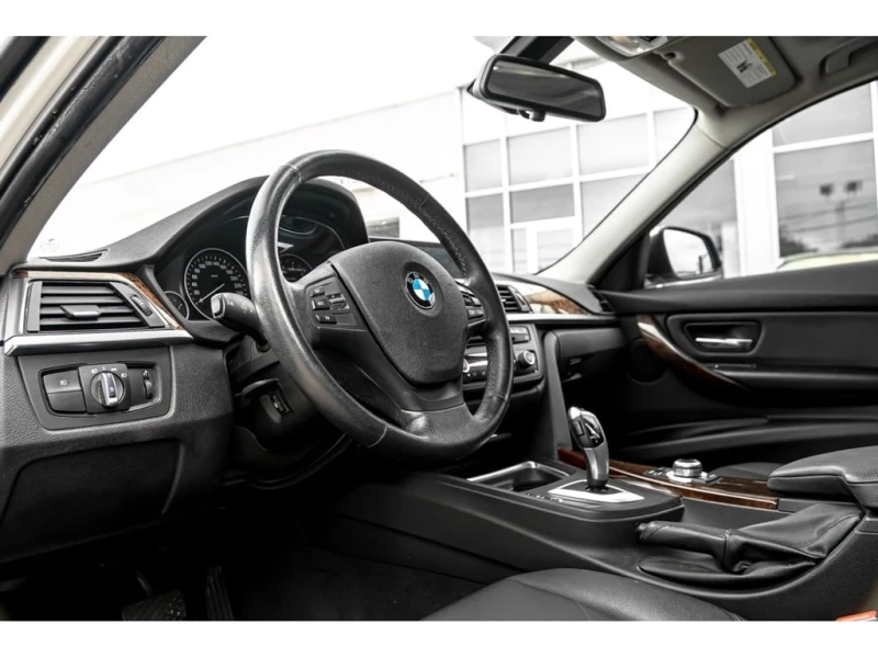 BMW 328 * АВТО КРЕДИТ* ЦЕНА ДО БГ * СЕРВИЗНА ИСТОРИЯ * , снимка 8 - Автомобили и джипове - 52850548