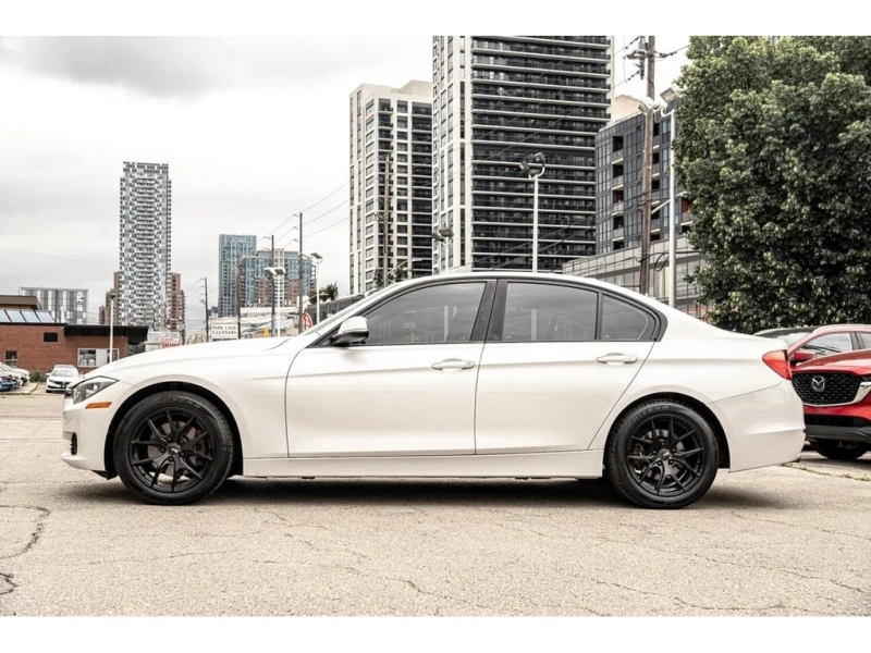 BMW 328 * АВТО КРЕДИТ* ЦЕНА ДО БГ * СЕРВИЗНА ИСТОРИЯ * , снимка 2 - Автомобили и джипове - 52850548