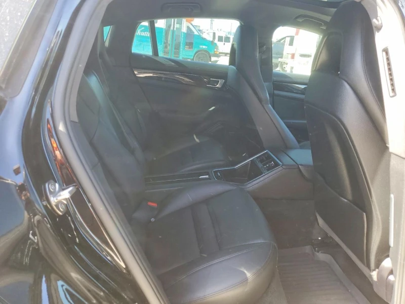 Porsche Panamera Turbocharged 3.0L V6 330кс, снимка 10 - Автомобили и джипове - 53308143