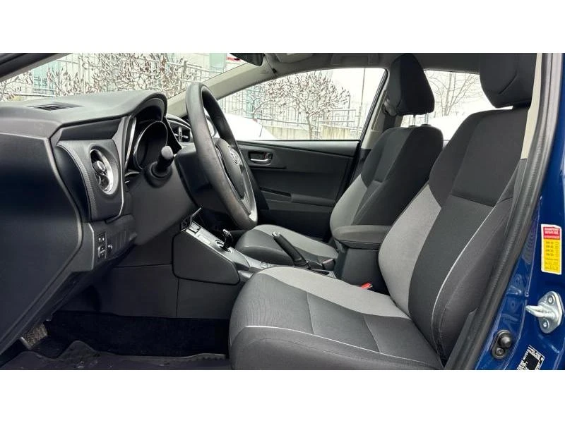 Toyota Auris 1.8 HSD TERRA, снимка 12 - Автомобили и джипове - 53329465