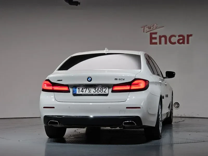 BMW 520 xDrive Luxury, снимка 3 - Автомобили и джипове - 55747927