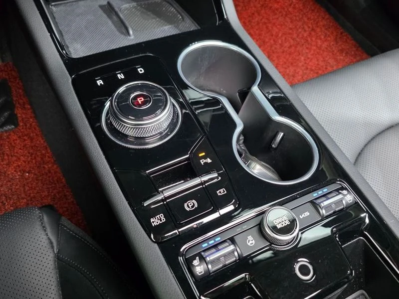 Kia K5 2.0 LPi, снимка 9 - Автомобили и джипове - 56178862