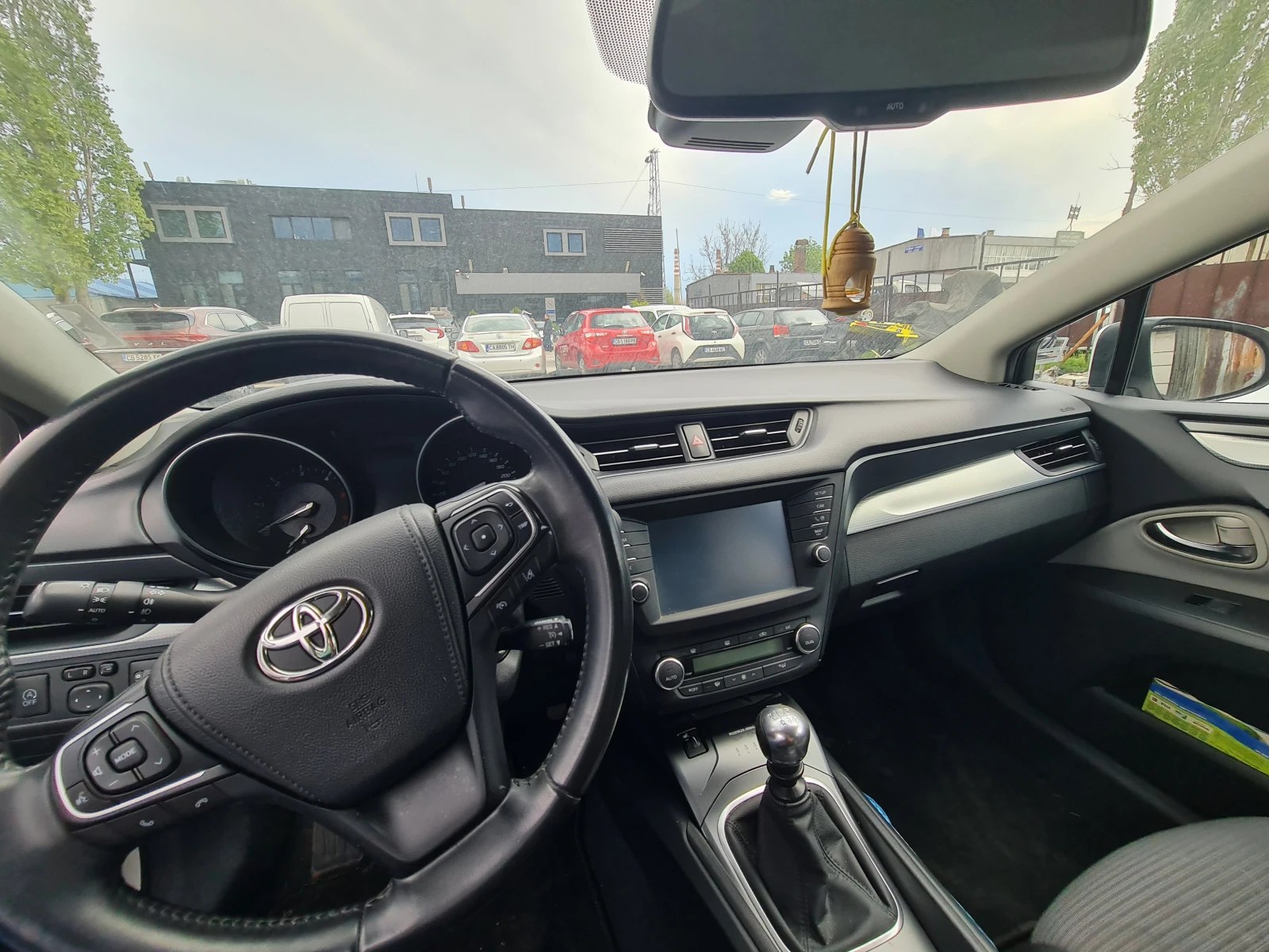 Toyota Avensis  - изображение 6