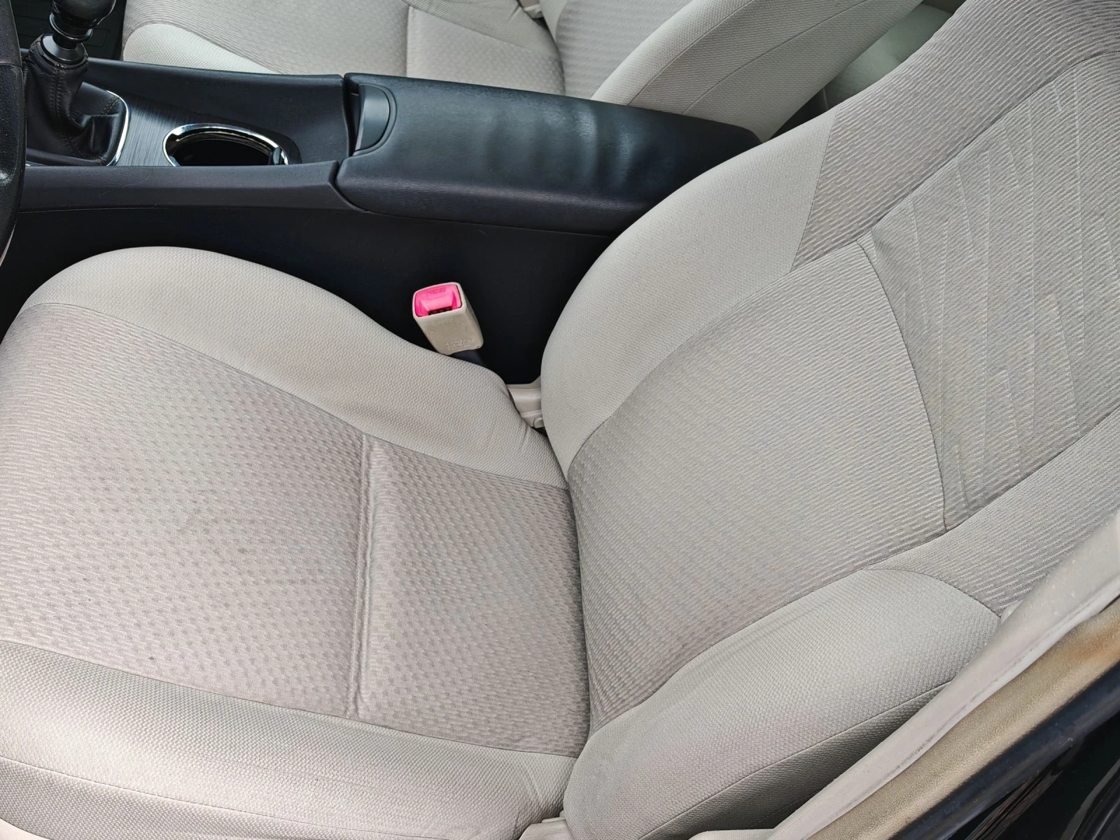 Toyota Avensis 2.2 D-4D | Mobile.bg — изображение 15