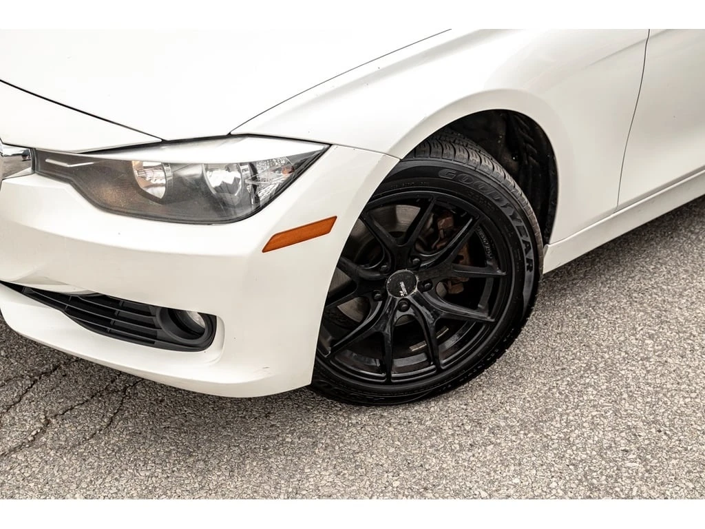 BMW 328 * АВТО КРЕДИТ* ЦЕНА ДО БГ * СЕРВИЗНА ИСТОРИЯ *  - изображение 6