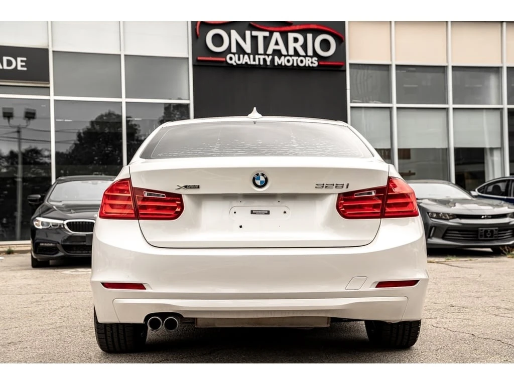 BMW 328 * АВТО КРЕДИТ* ЦЕНА ДО БГ * СЕРВИЗНА ИСТОРИЯ *  - изображение 3