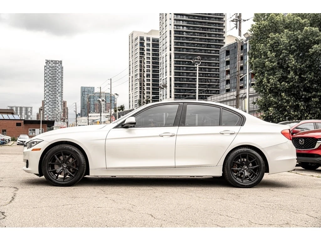 BMW 328 * АВТО КРЕДИТ* ЦЕНА ДО БГ * СЕРВИЗНА ИСТОРИЯ *  - изображение 2