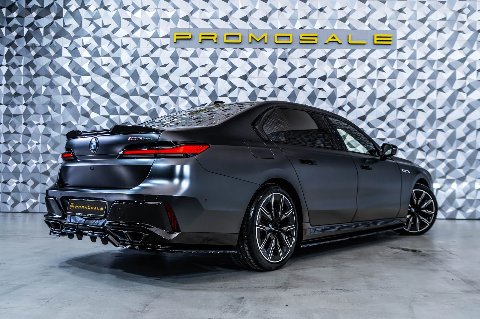 BMW 760 i xDrive * Msport* B&W* 360* Maxton - изображение 5