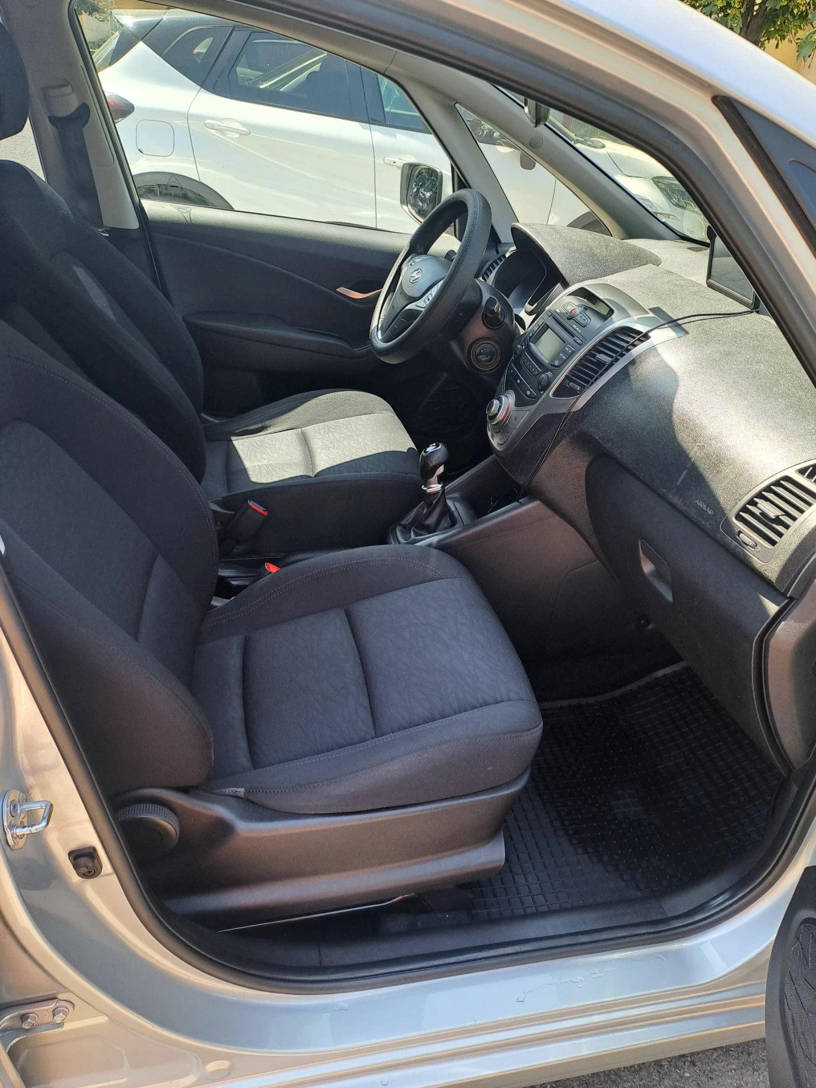 Hyundai Ix20 1.4 бензин/ ГАЗ - изображение 9