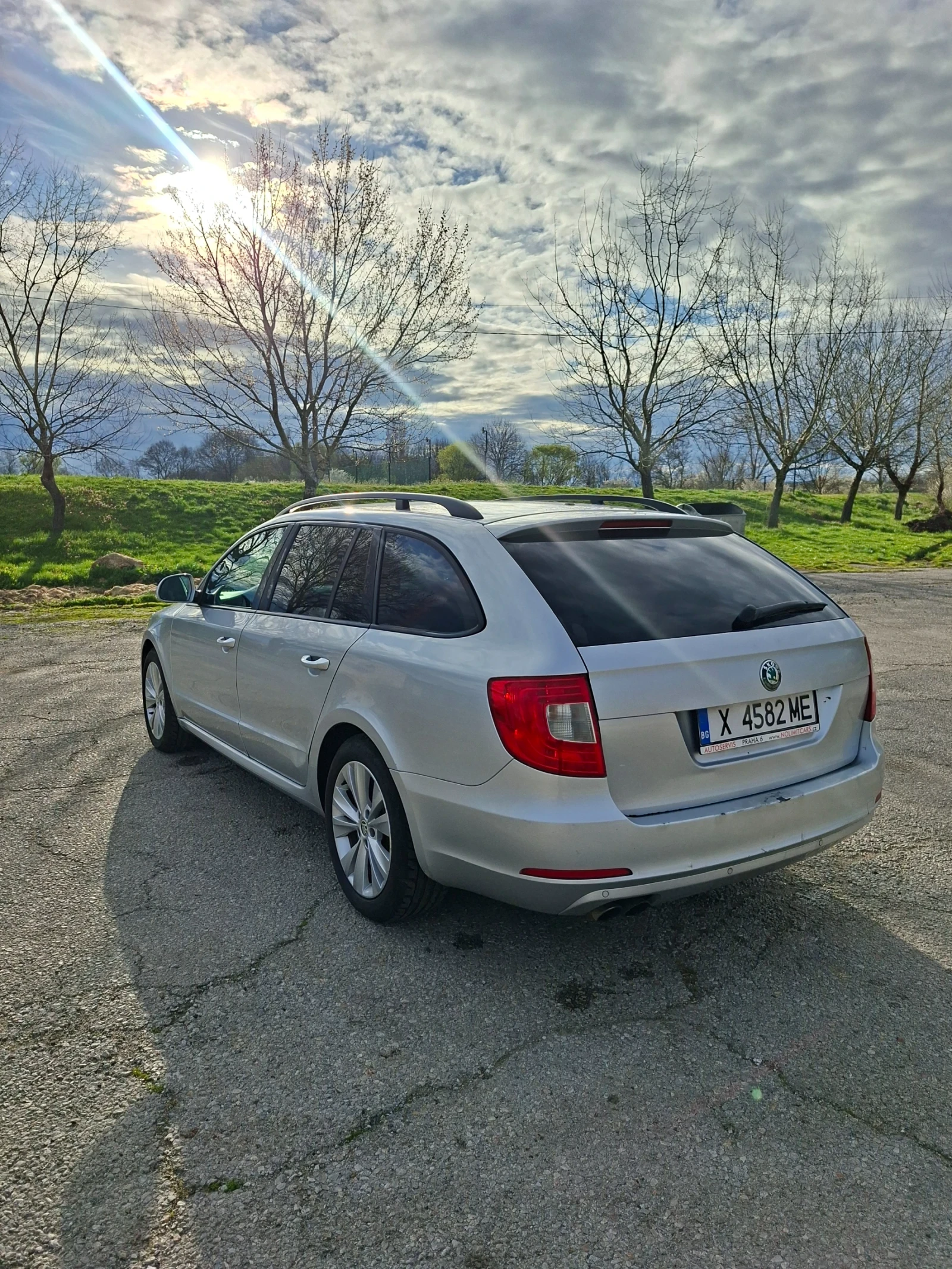 Skoda Superb 2.0 Tdi, снимка 7 - Автомобили и джипове - 54022211