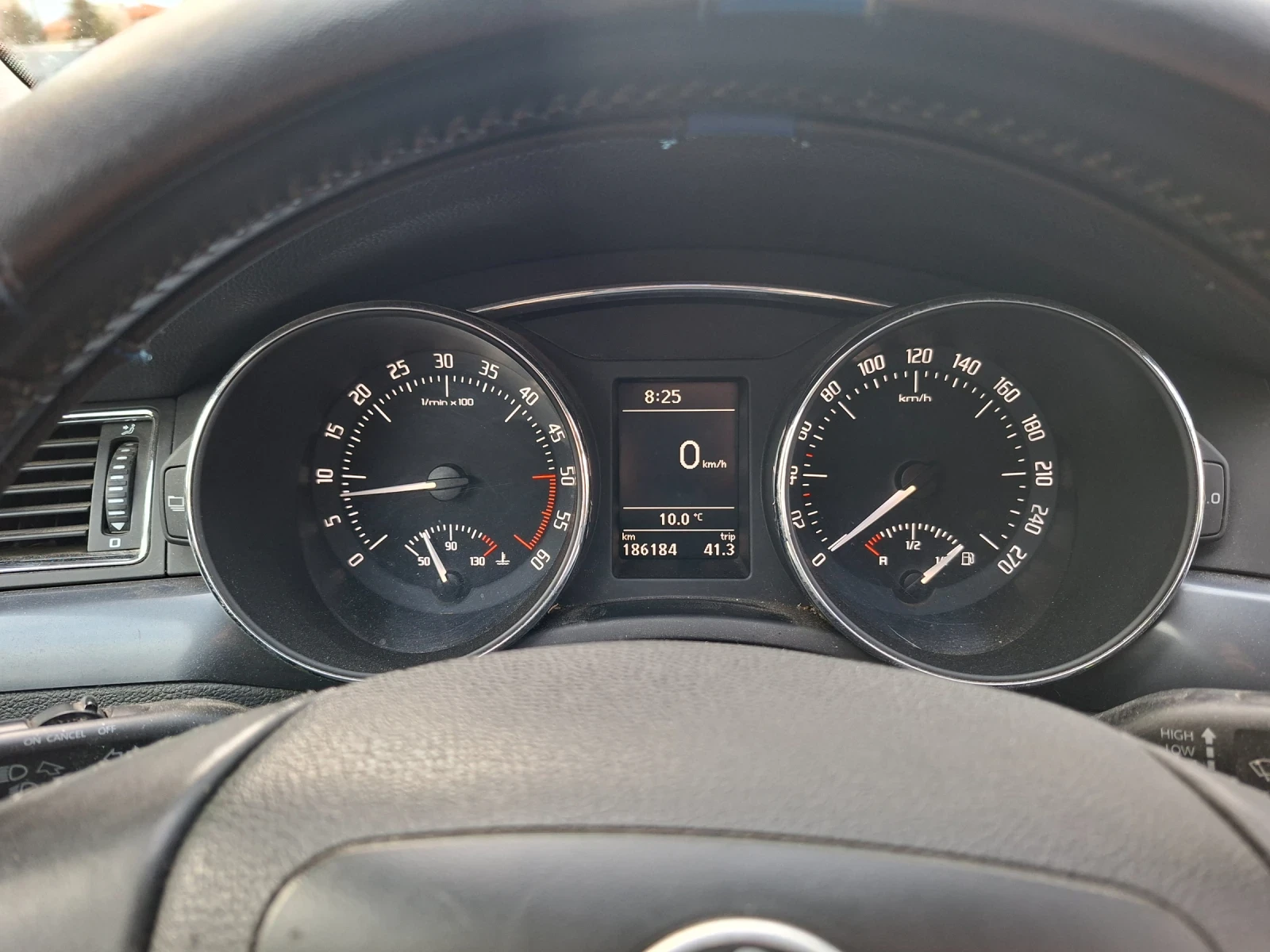 Skoda Superb 2.0 Tdi, снимка 10 - Автомобили и джипове - 54022211