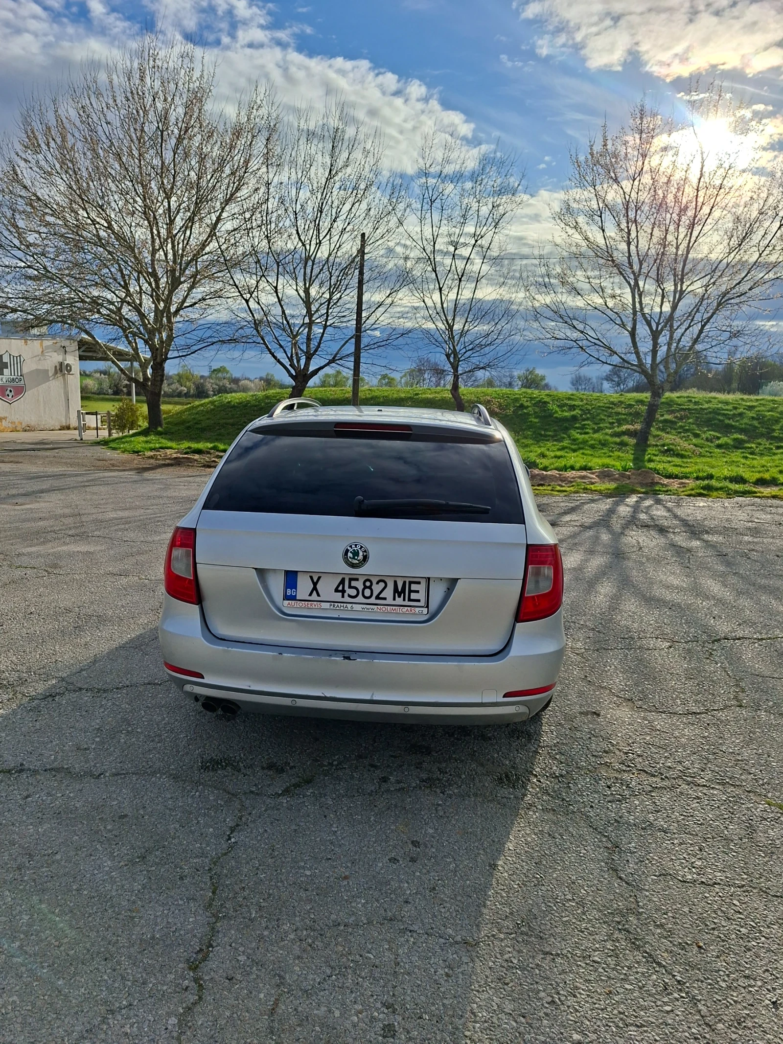 Skoda Superb 2.0 Tdi, снимка 6 - Автомобили и джипове - 54022211