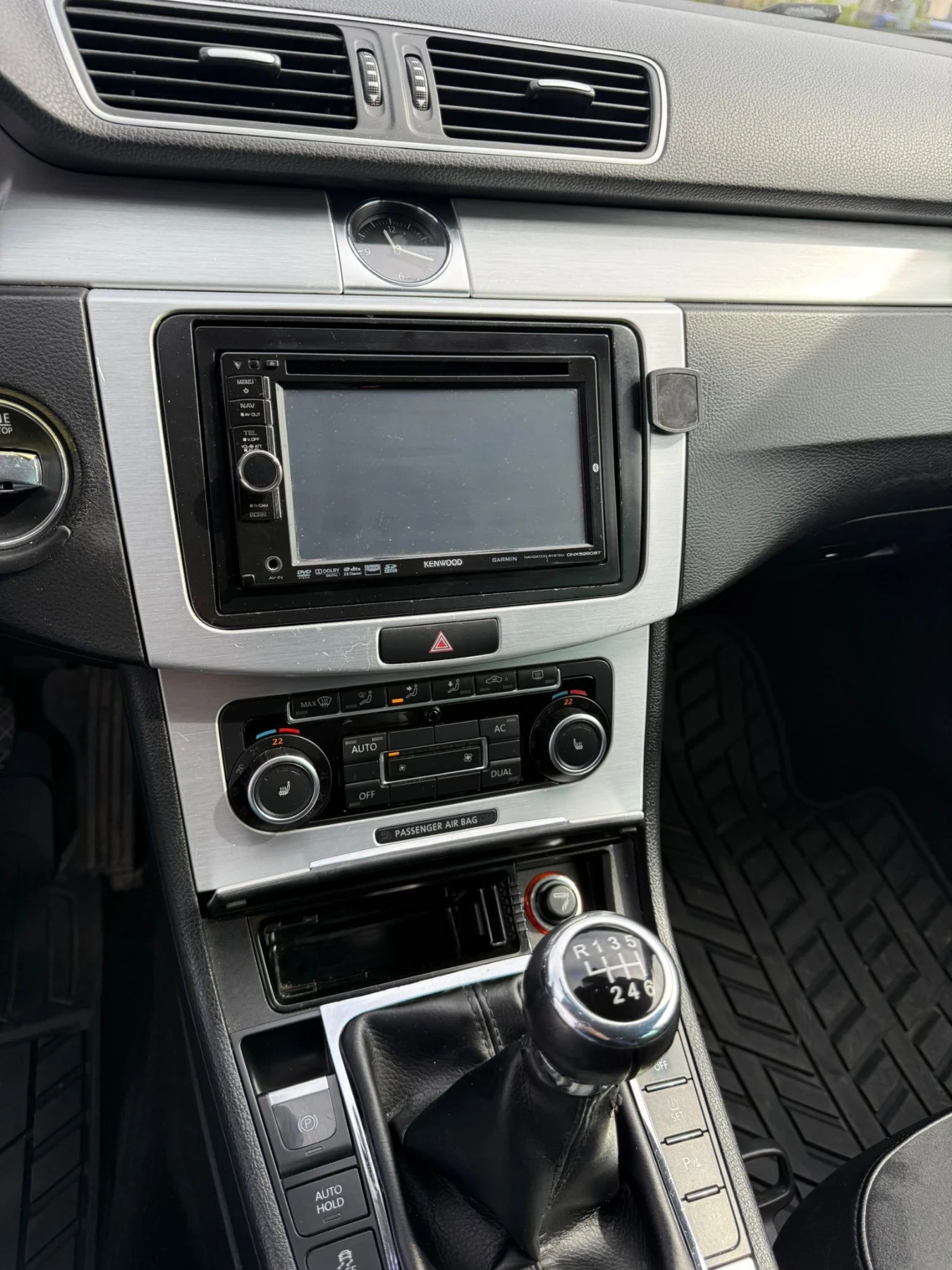 VW Passat (KATO НОВА), снимка 10 - Автомобили и джипове - 54147555