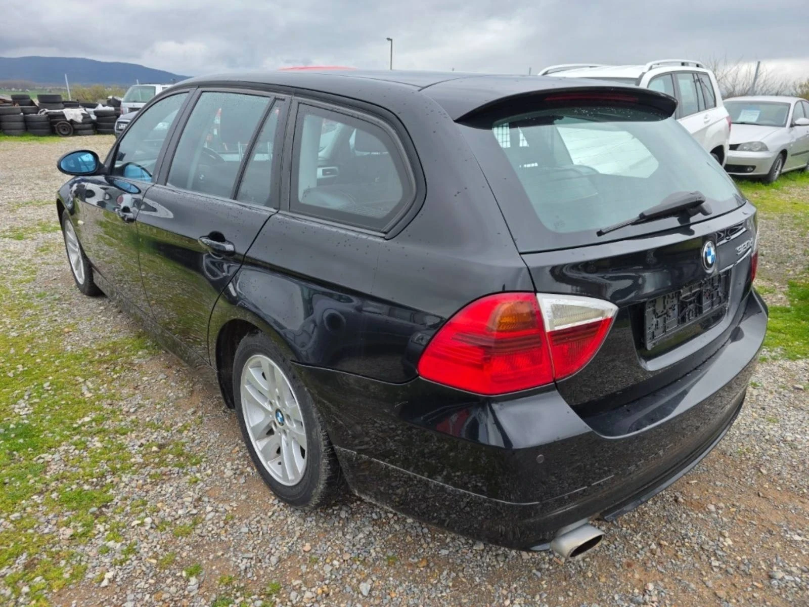 BMW 320, снимка 4 - Автомобили и джипове - 54178698