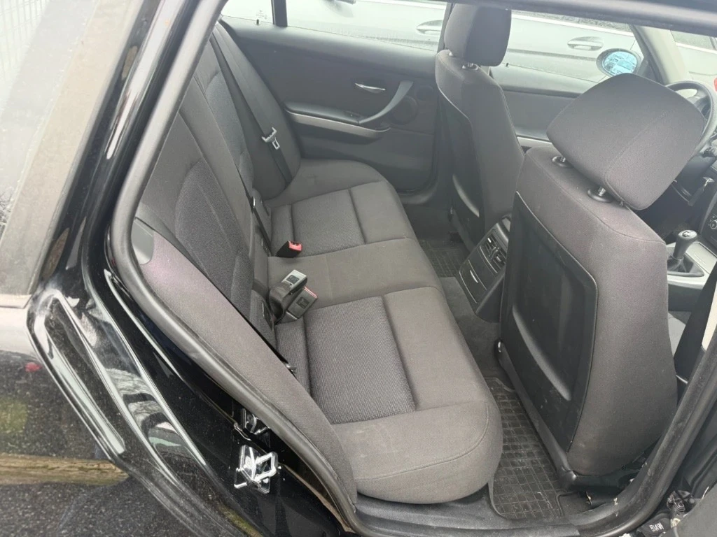 BMW 320, снимка 9 - Автомобили и джипове - 54178698