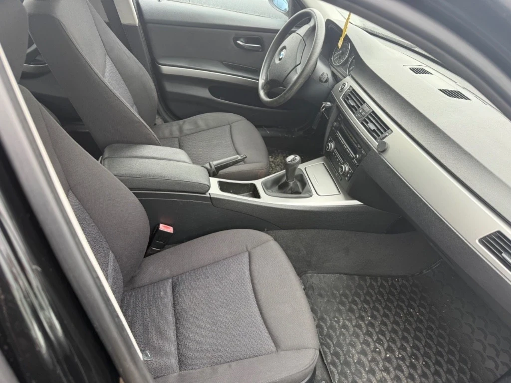 BMW 320, снимка 8 - Автомобили и джипове - 54178698