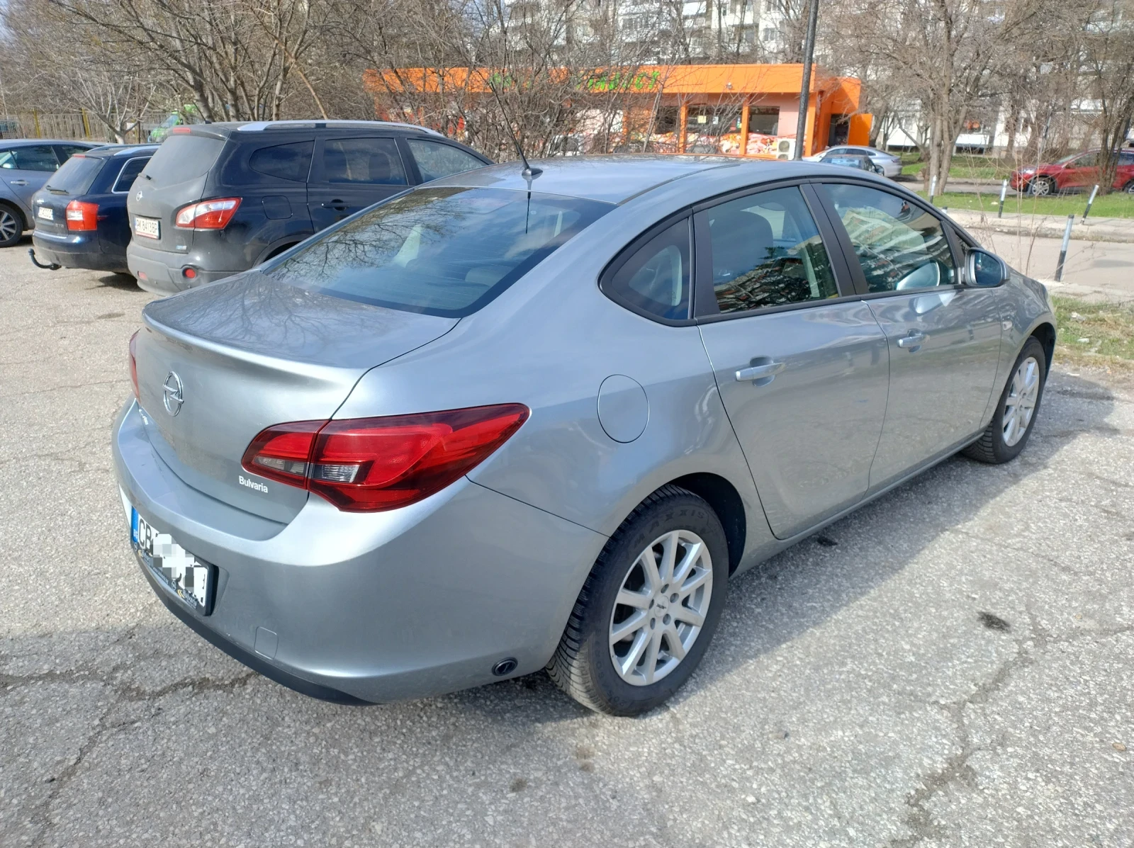 Opel Astra J 1.6 ГАЗ от България, снимка 4 - Автомобили и джипове - 54207405