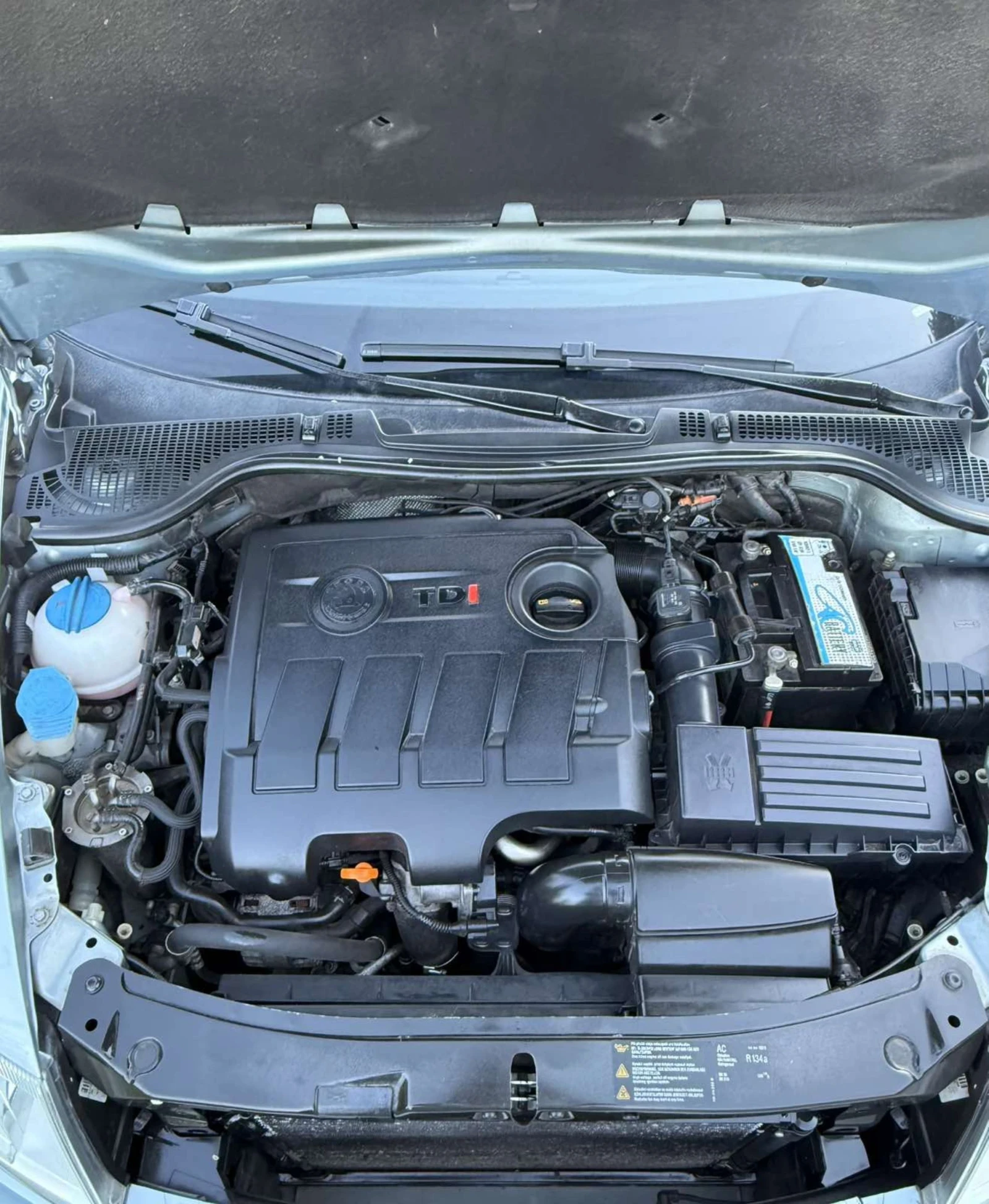 Skoda Octavia 1.6 TDi, снимка 13 - Автомобили и джипове - 54375450