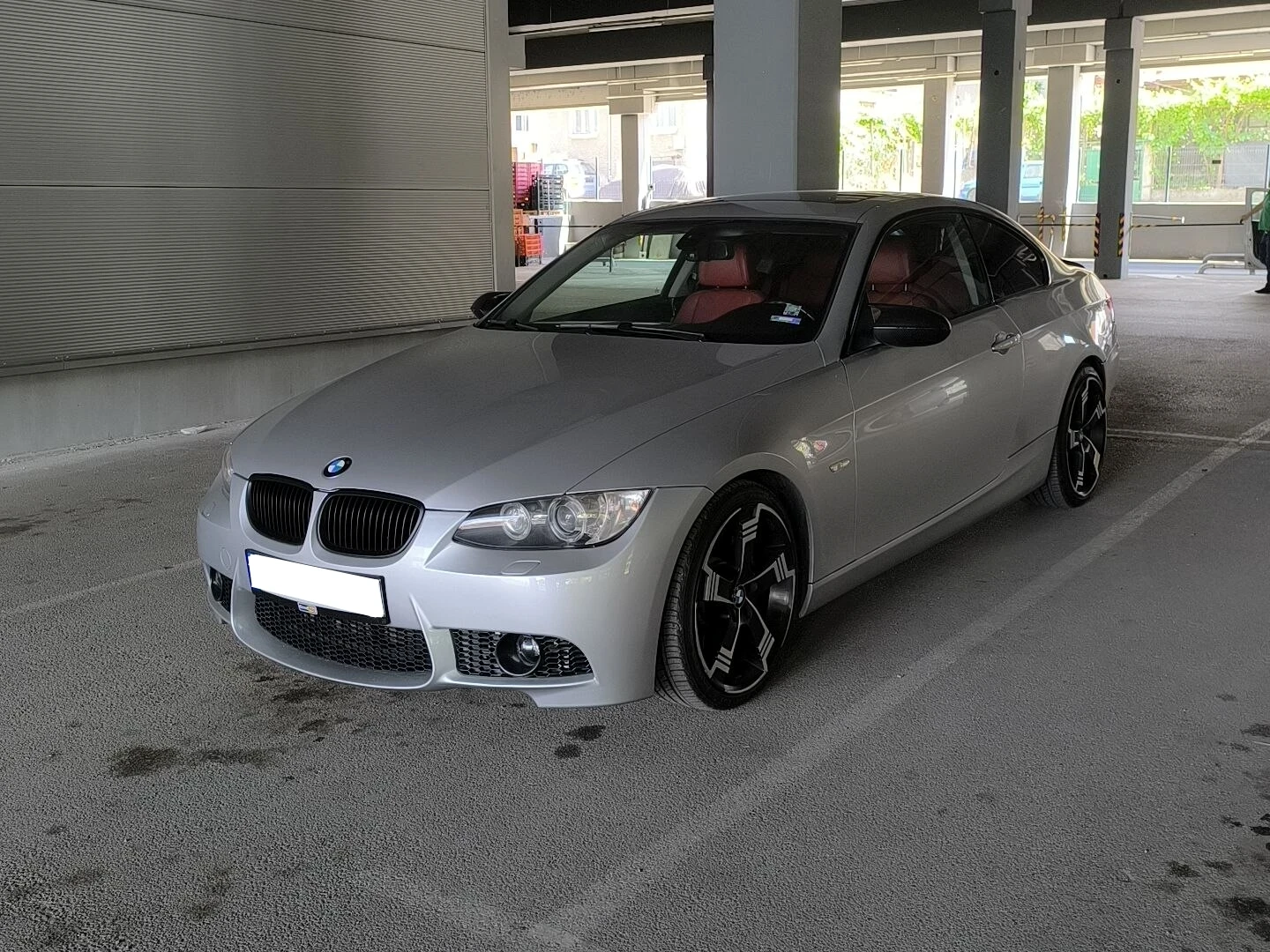 BMW 335 I Comfort Access | Червена кожа | Adaptive Xenon, снимка 5 - Автомобили и джипове - 55014354