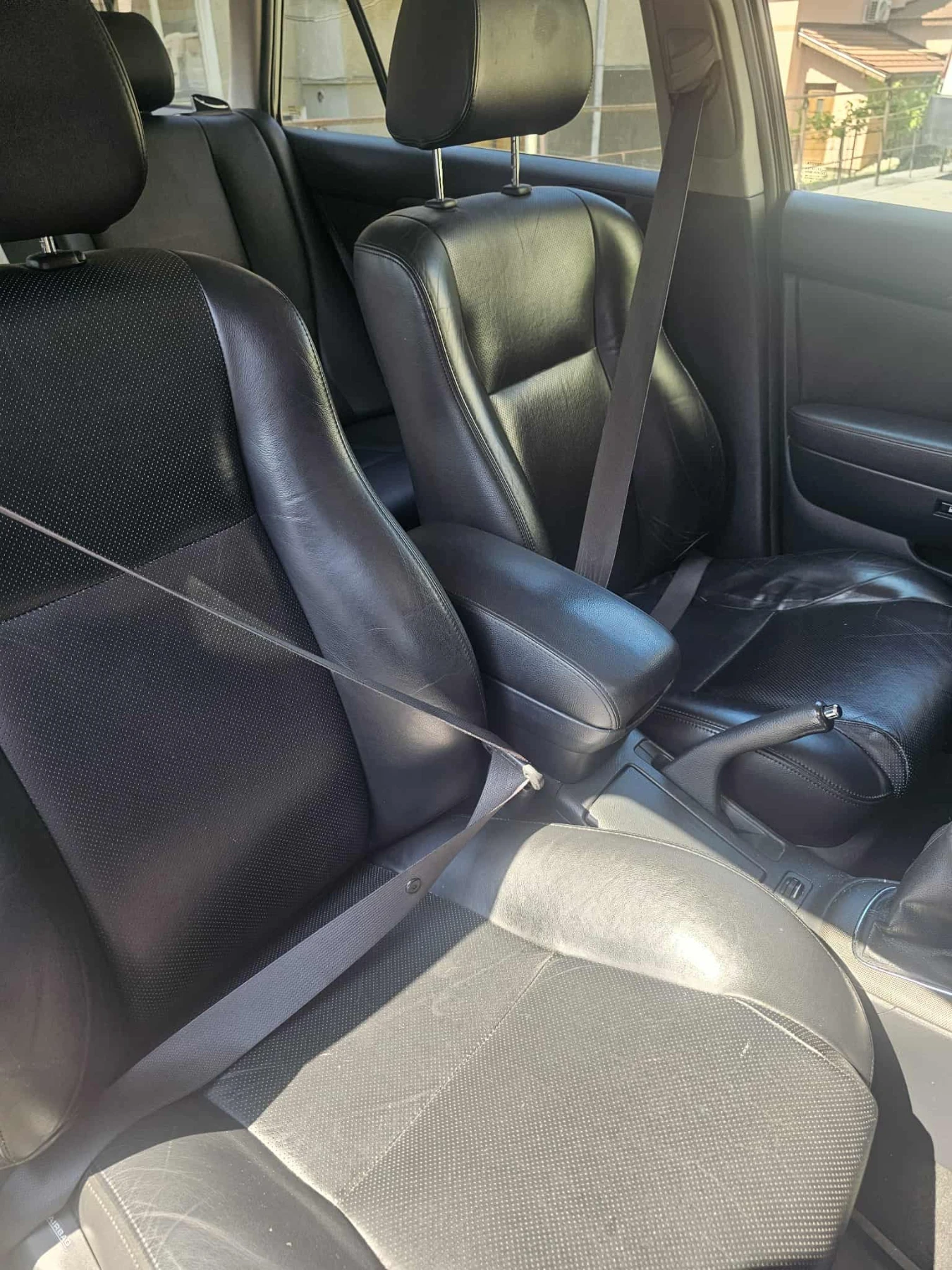 Toyota Avensis, снимка 10 - Автомобили и джипове - 55075824