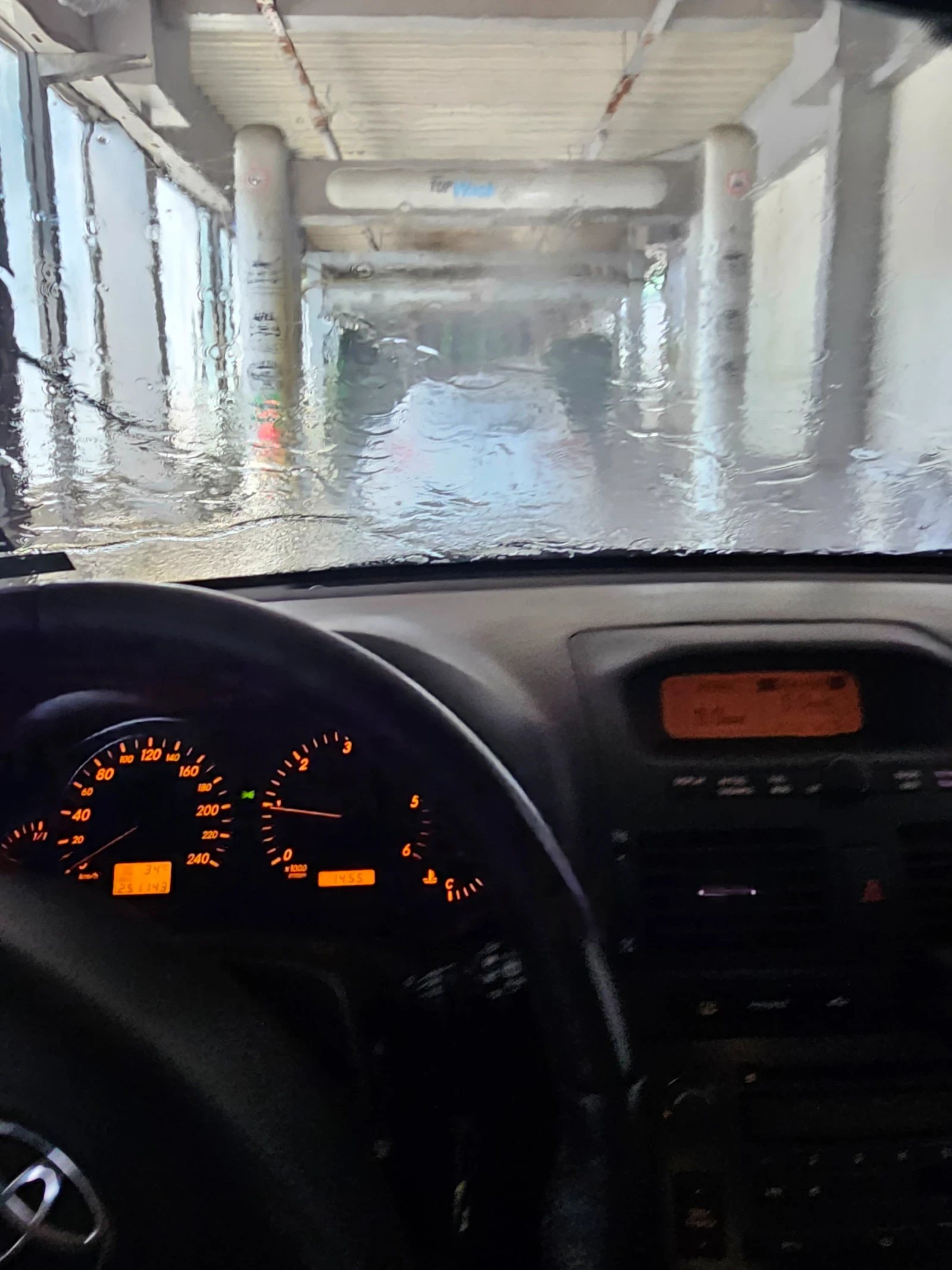 Toyota Avensis, снимка 6 - Автомобили и джипове - 55075824