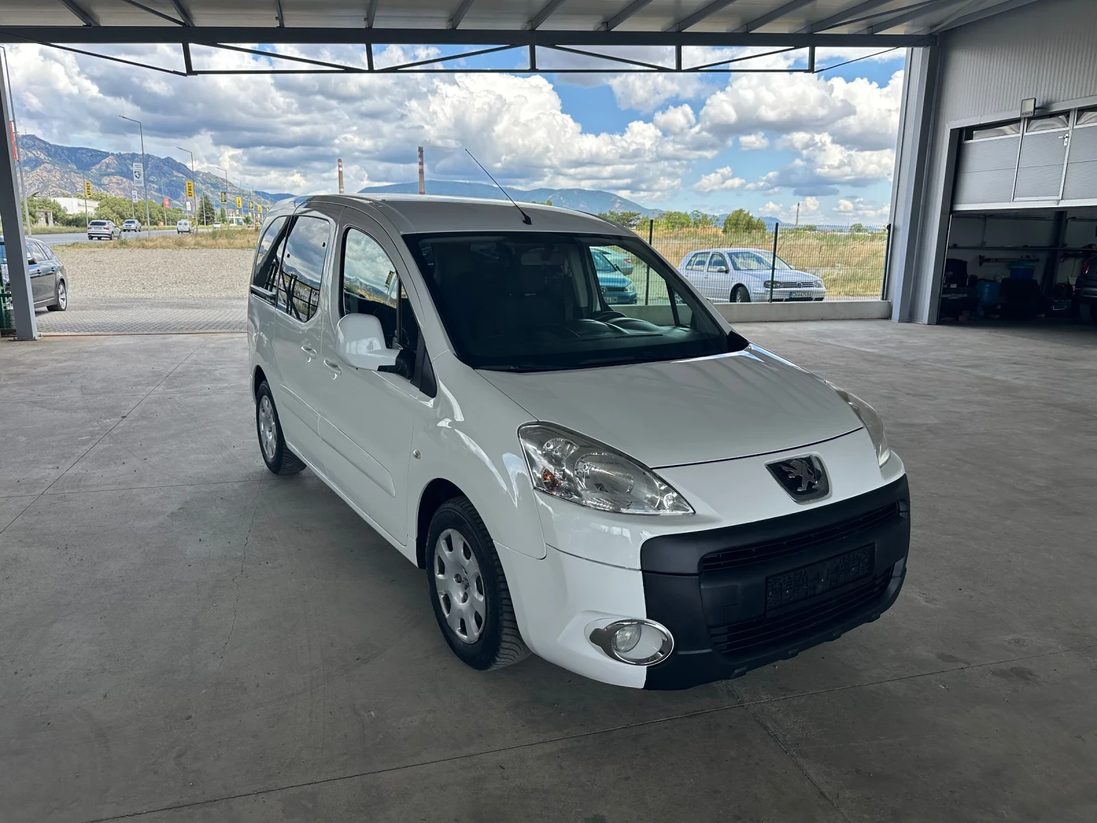Peugeot Partner, снимка 3 - Автомобили и джипове - 55538076