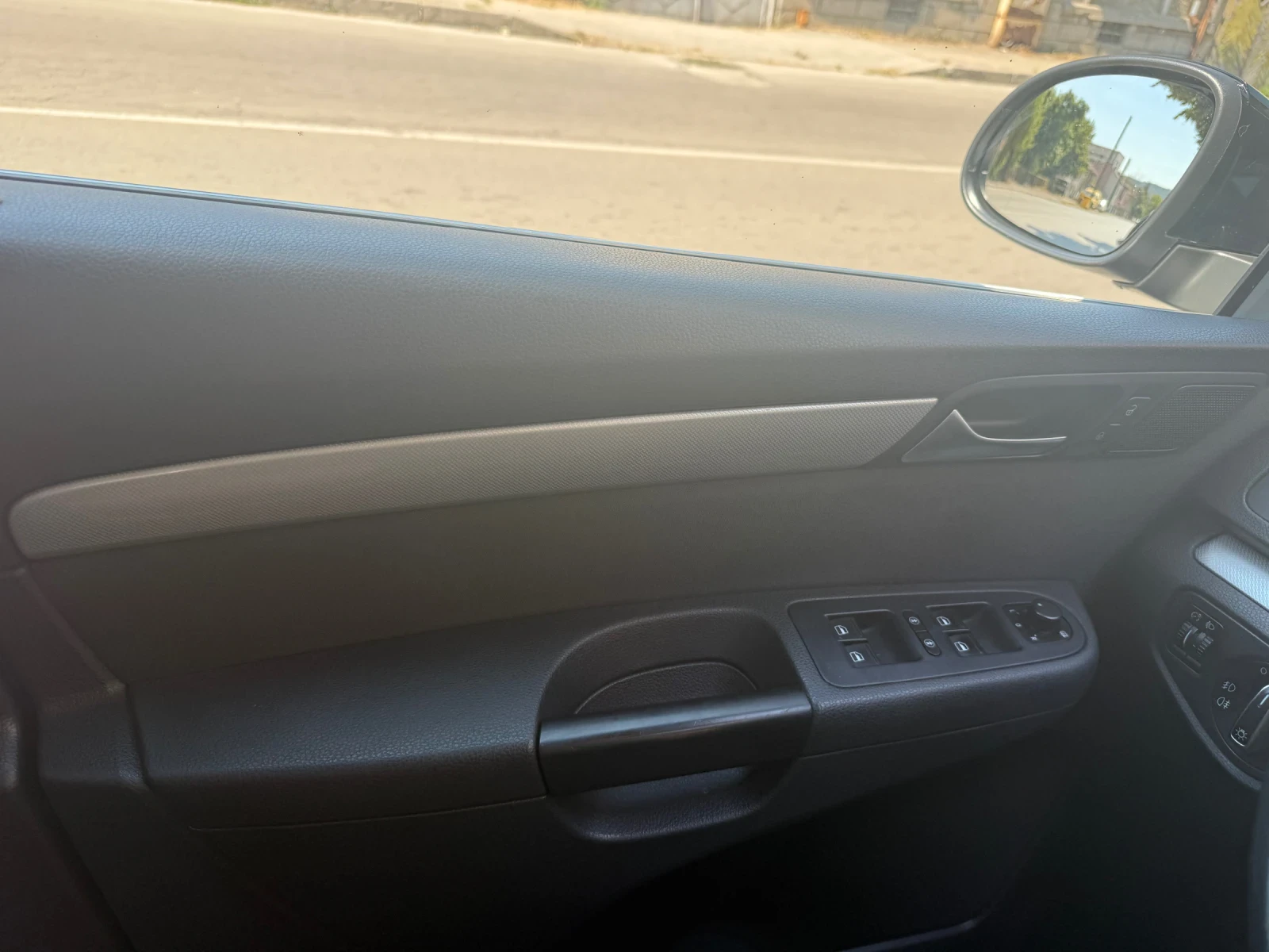 VW Sharan, снимка 8 - Автомобили и джипове - 55704182