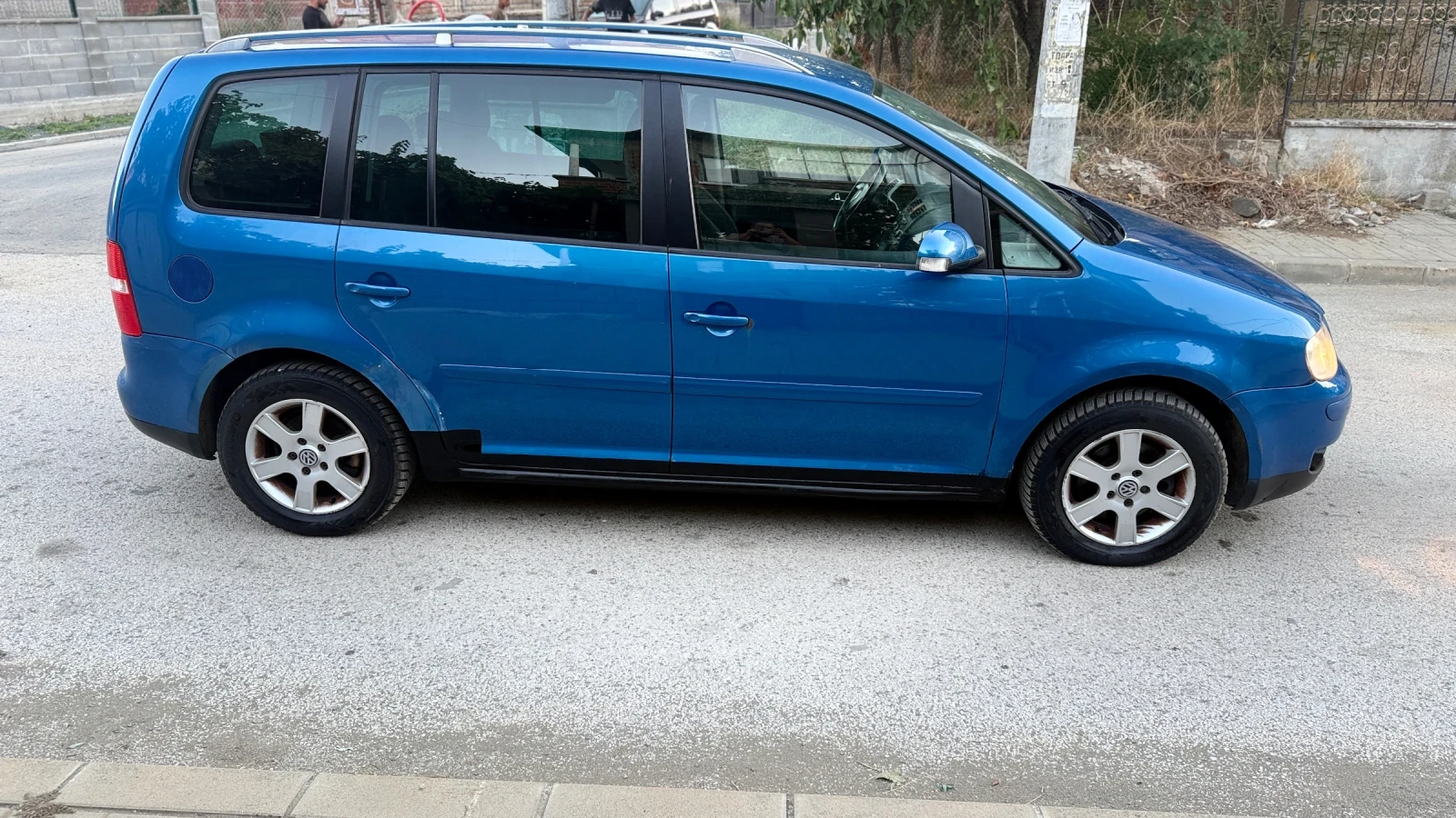 VW Touran VW Touran , 1.9TDI , 105к.с. , 7 местен, снимка 3 - Автомобили и джипове - 56050491