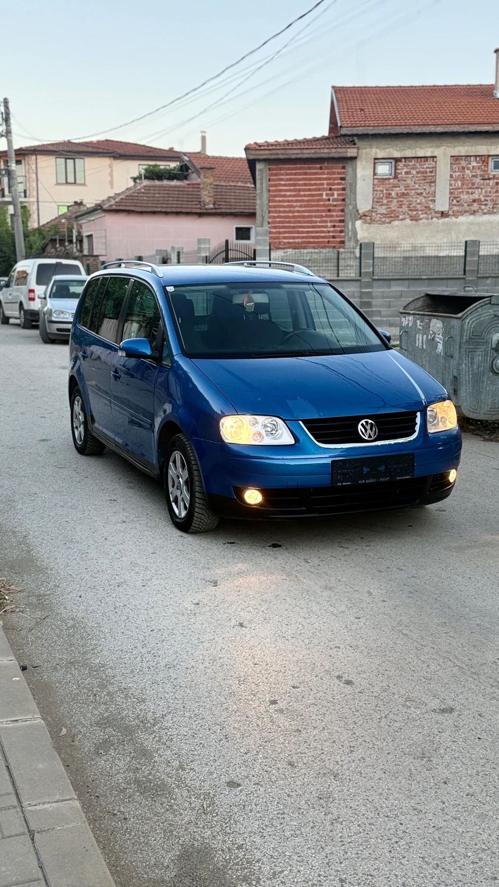 VW Touran VW Touran , 1.9TDI , 105к.с. , 7 местен, снимка 2 - Автомобили и джипове - 56050491