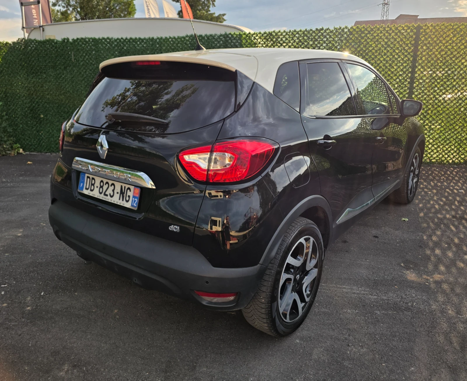 Renault Captur 1.5 dci navi, снимка 4 - Автомобили и джипове - 56202775