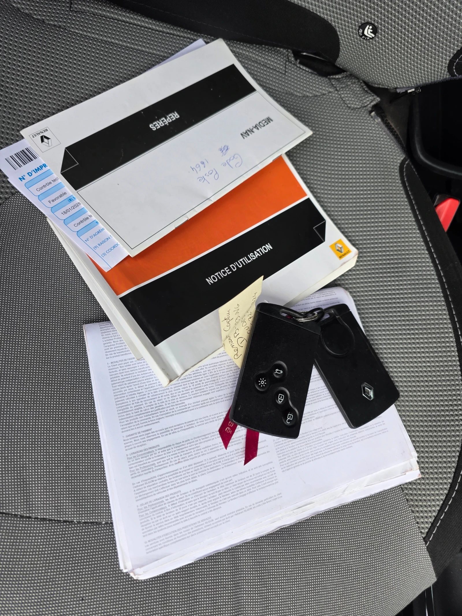 Renault Captur 1.5 dci navi, снимка 11 - Автомобили и джипове - 56202775