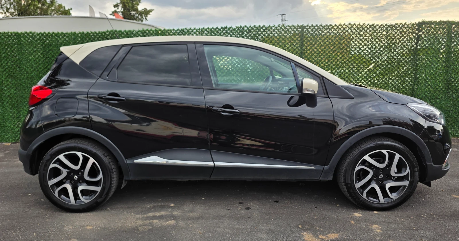 Renault Captur 1.5 dci navi, снимка 5 - Автомобили и джипове - 56202775