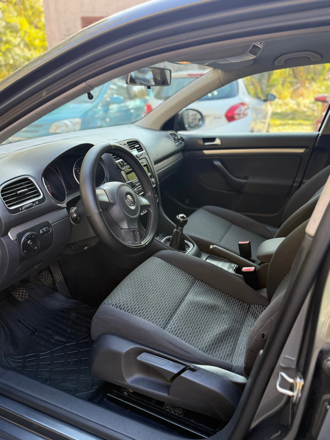 VW Golf, снимка 11 - Автомобили и джипове - 56642923