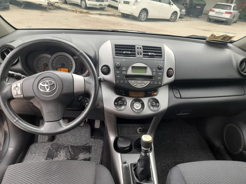 Toyota Rav4 2.2, D4D, 6ck., снимка 9 - Автомобили и джипове - 47080058