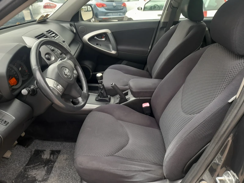 Toyota Rav4 2.2, D4D, 6ck., снимка 7 - Автомобили и джипове - 47080058