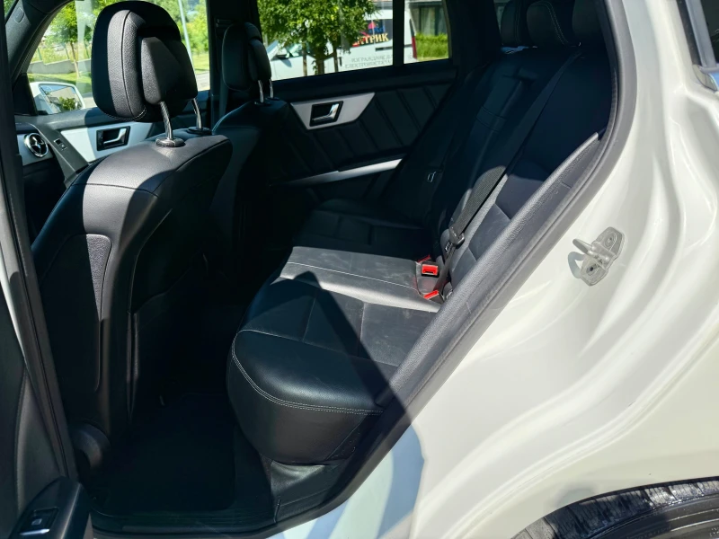 Mercedes-Benz GLK 2.2 CDI 4 MATIK AMG/PREMIUM, снимка 8 - Автомобили и джипове - 50701781