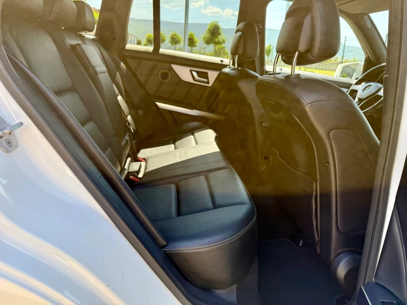 Mercedes-Benz GLK 2.2 CDI 4 MATIK AMG/PREMIUM, снимка 10 - Автомобили и джипове - 50701781