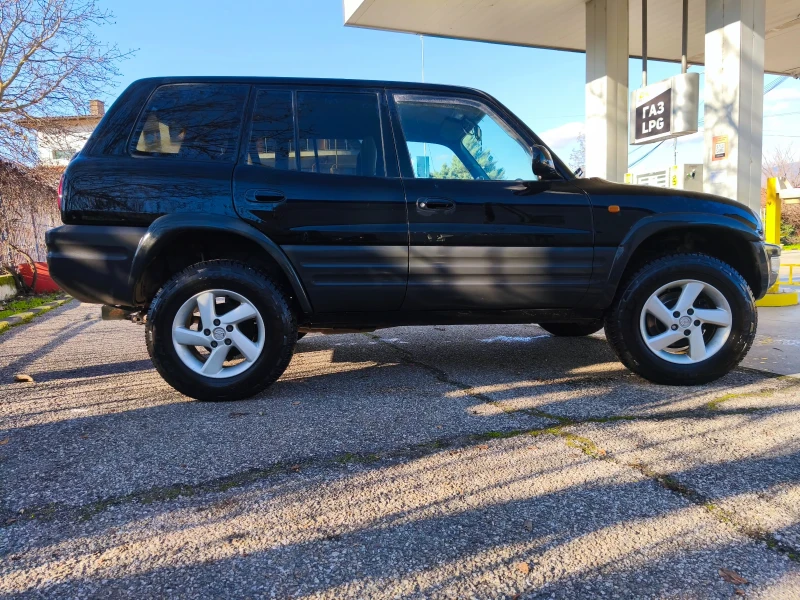 Toyota Rav4, снимка 6 - Автомобили и джипове - 52919932